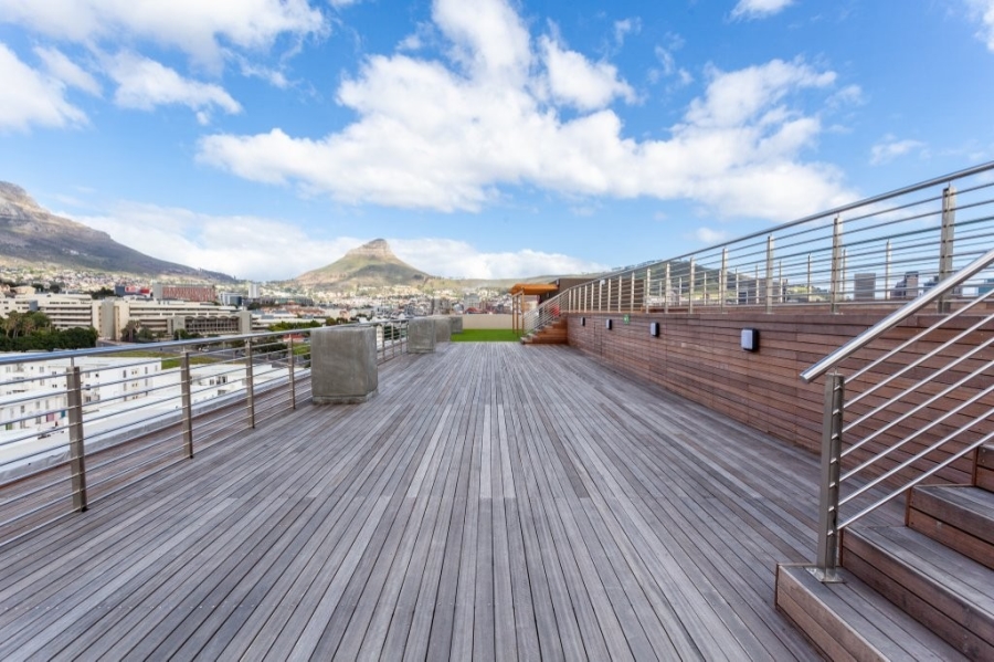 2 Bedroom Property for Sale in Zonnebloem Western Cape